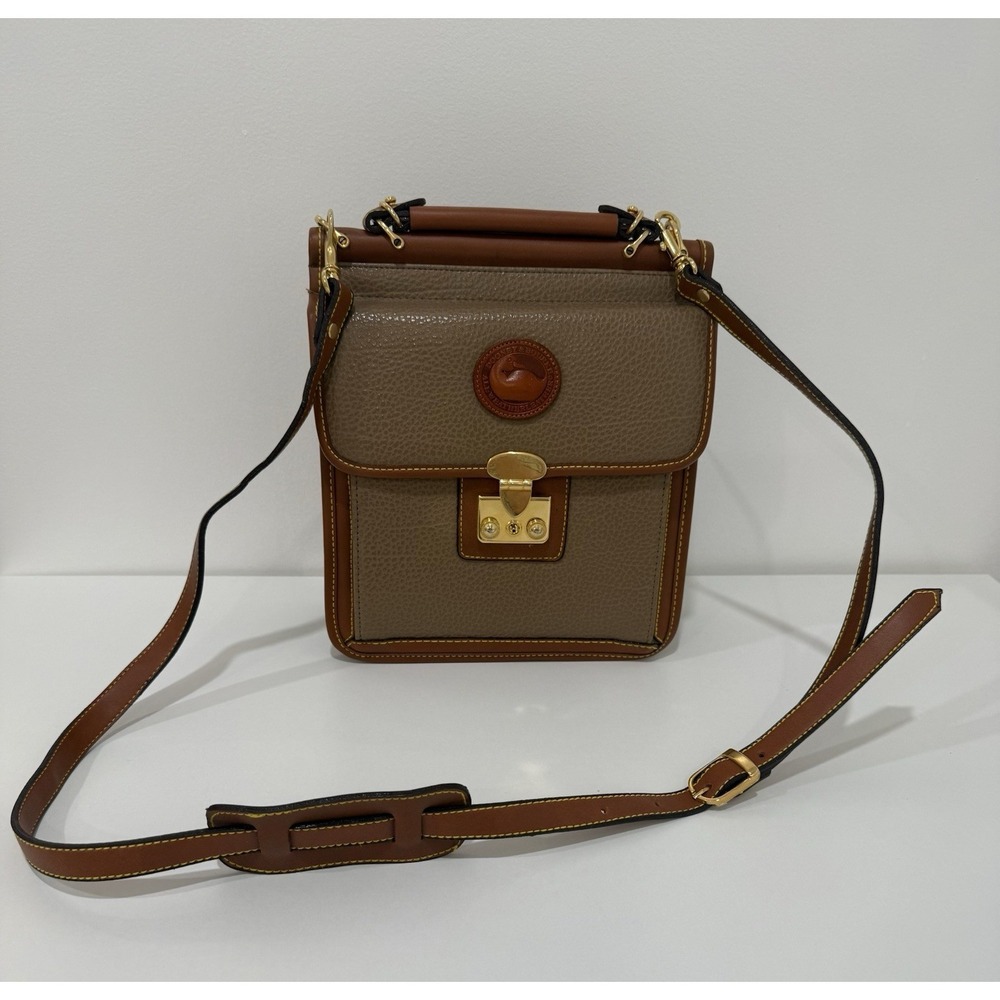 VINTAGE DOONEY BOURKE All Weather Pebble Taupe Brown Leather Crossbody Purse Bag